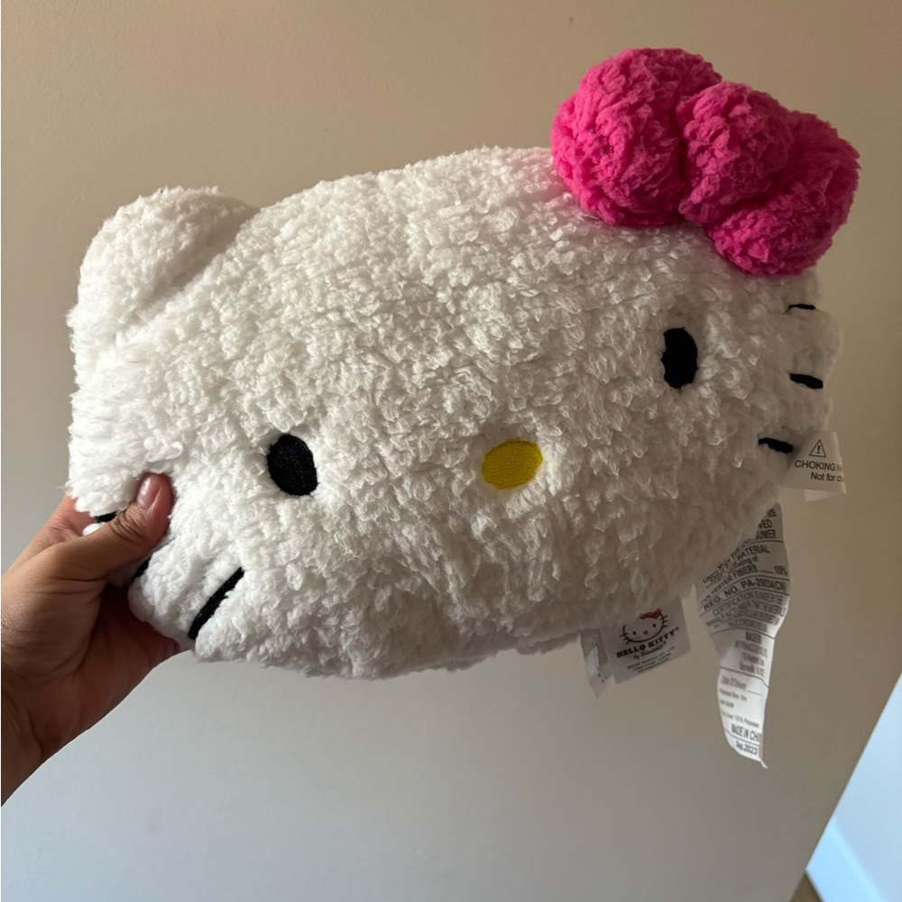 Sanrio Hello Kitty White Plush with Hot Pink Bow
